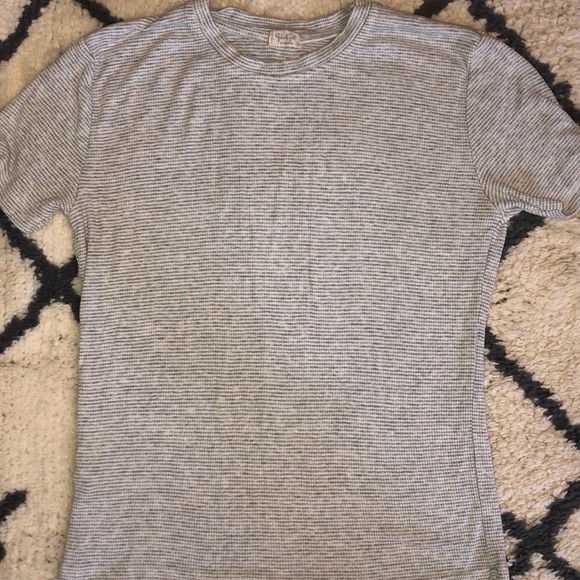 Stretchy basic tee - Picture 1 of 2